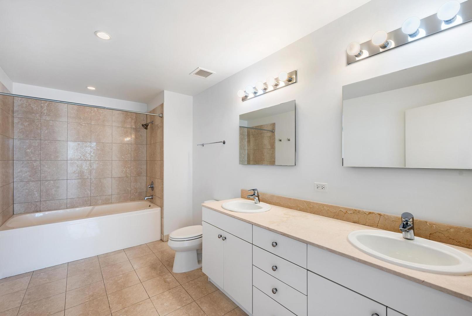 8 East Randolph Street, Unit 3108 Chicago, IL 60601 - Photo 12 of 18
