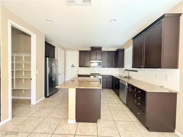 $2,350 | 1422 Ozzie Smith Avenue, Henderson, NV 89074