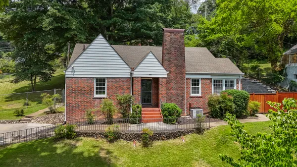 $310,000 | 201 North Seminole Drive, Chattanooga, TN 37411