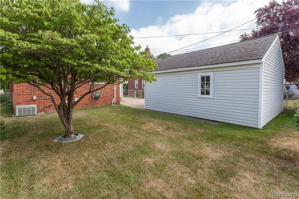 3514 Walnut Street Dearborn, MI 48124 - Photo 5 of 29
