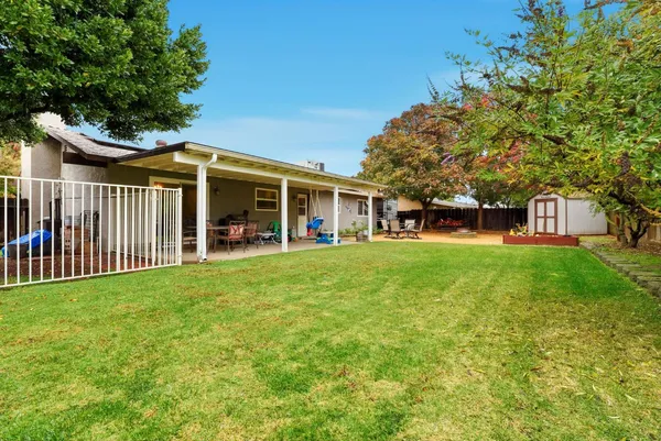 $402,000 | 1438 Indianapolis Avenue, Clovis, CA 93611