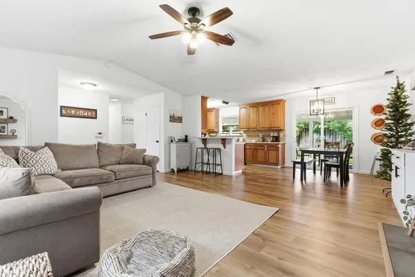 $402,000 | 1438 Indianapolis Avenue, Clovis, CA 93611