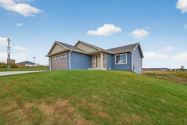 $520,000 | 6262 Cody Lane Northwest, Rochester, MN 55901