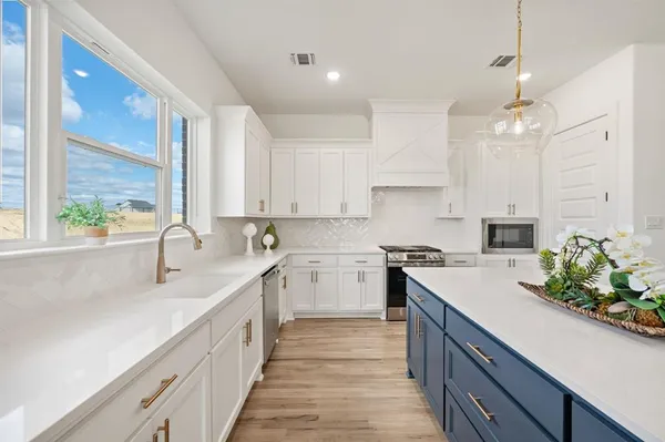 $550,000 | 140 Rocky Top Rnch Lane, Azle, TX 76020
