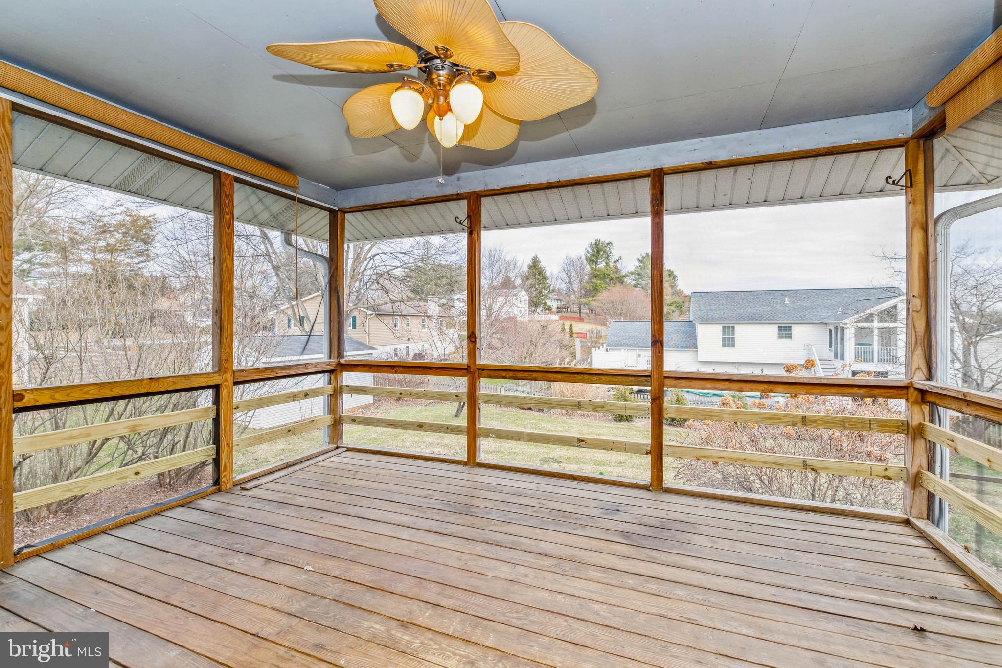 130 Hahn Road Westminster, MD 21157 - Photo 12 of 37 Screened in Porch