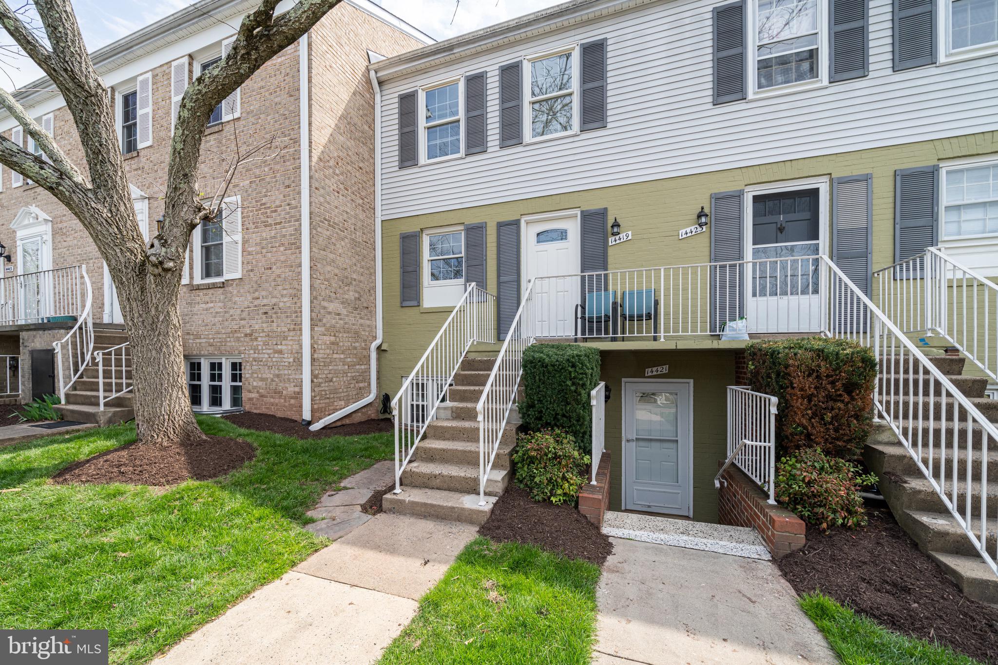 14419 Cool Oak Lane Centreville, VA 20121 - Photo 4 of 40