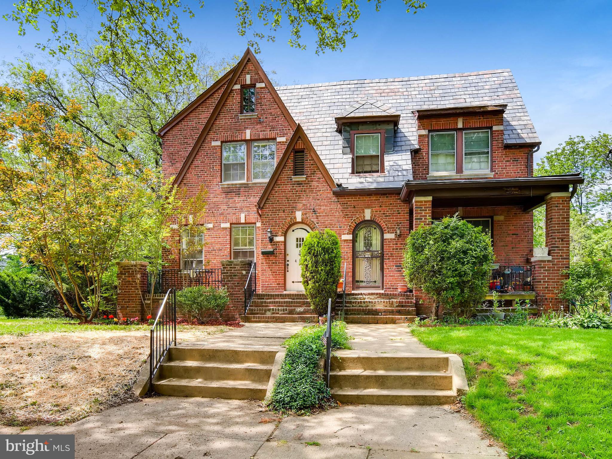 4802 Coleherne Road Baltimore, MD 21229 - Photo 1 of 29 Exterior (General)