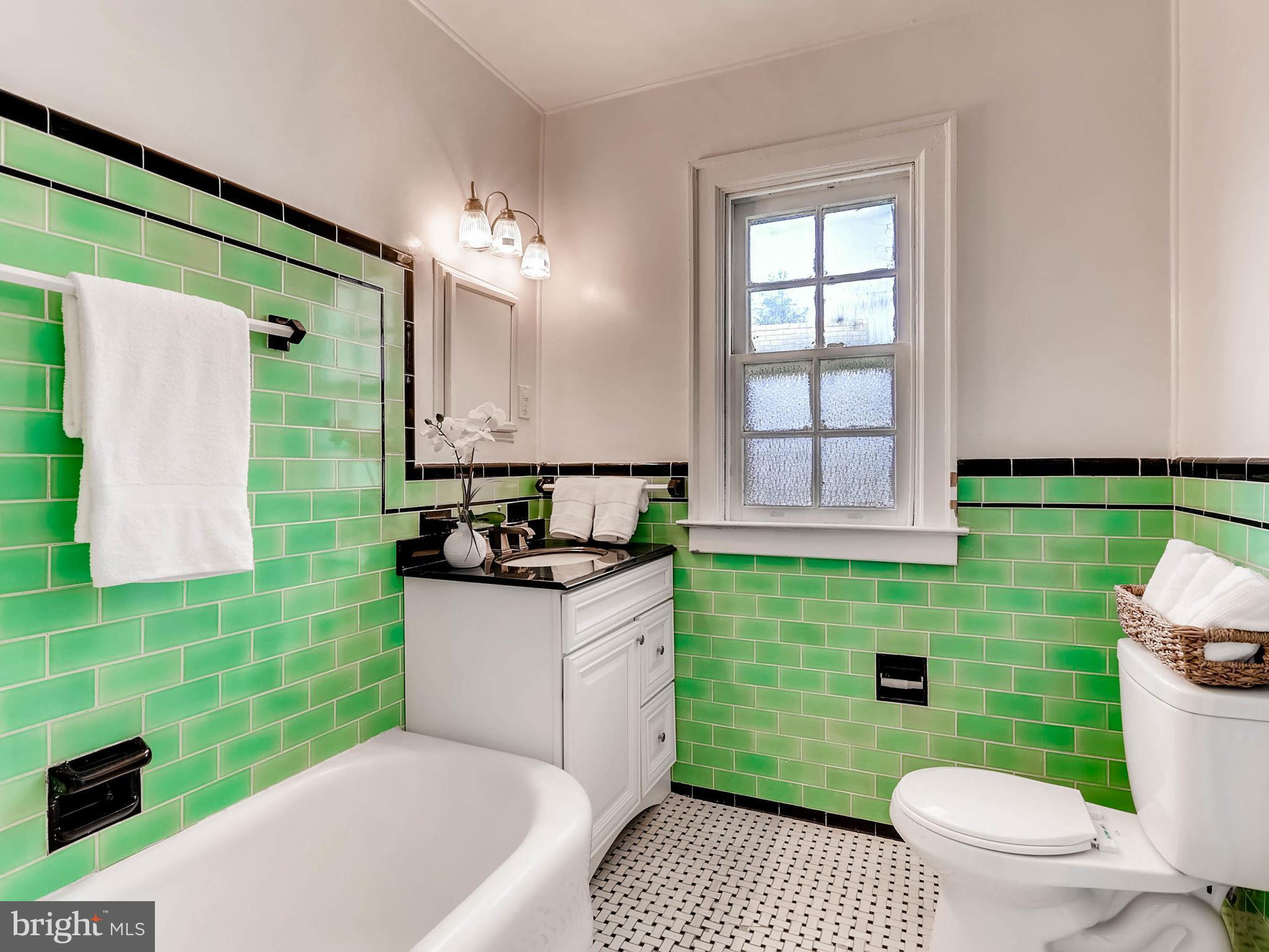 4802 Coleherne Road Baltimore, MD 21229 - Photo 21 of 29 Bath