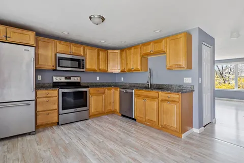 $375,000 | 573 Carriage Shop Road, Unit G, Falmouth, MA 02536