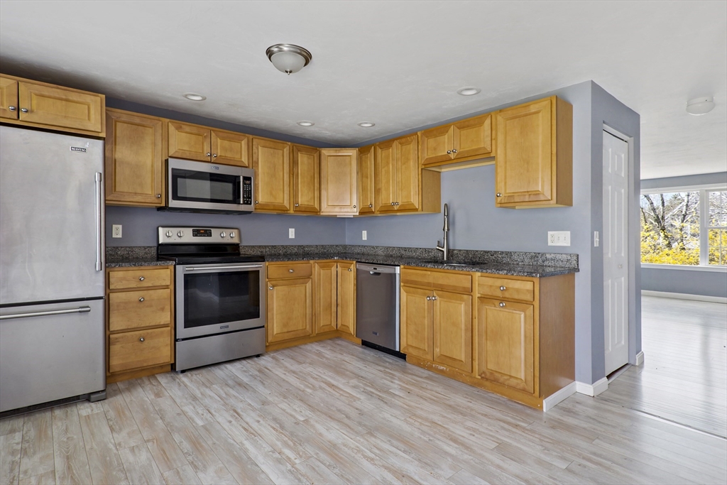573 Carriage Shop Road, Unit G Falmouth, MA 02536 - Photo 6 of 25