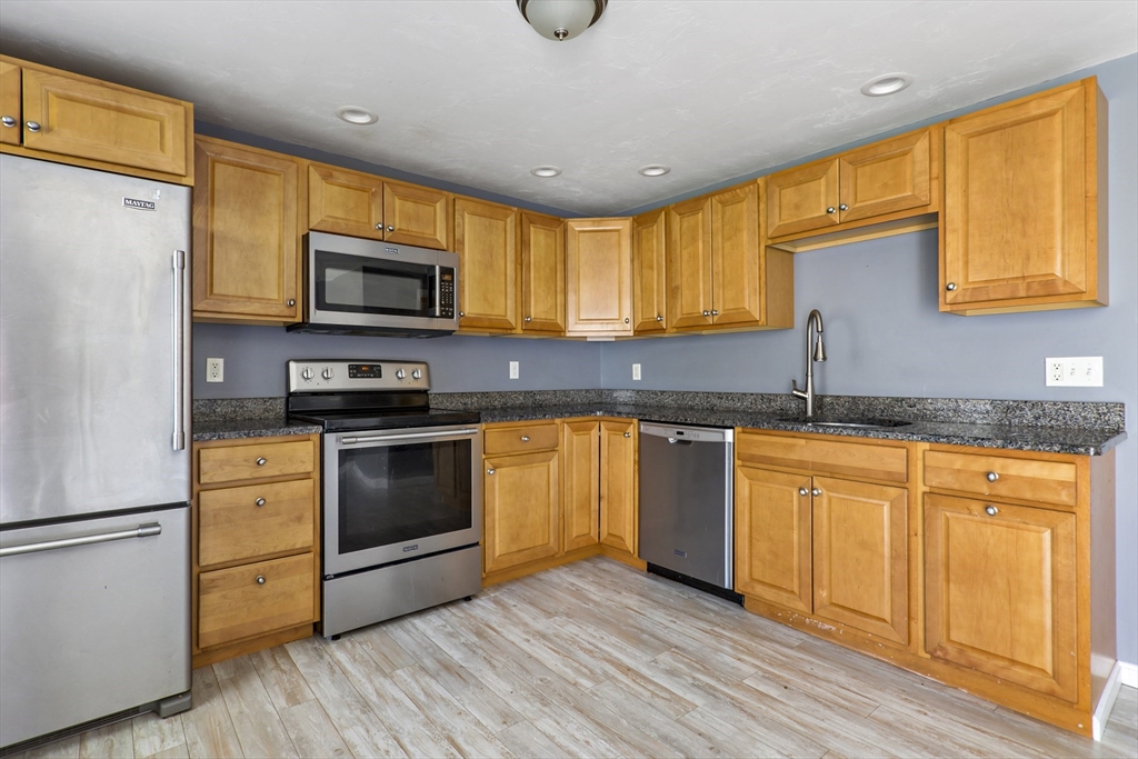 573 Carriage Shop Road, Unit G Falmouth, MA 02536 - Photo 7 of 25