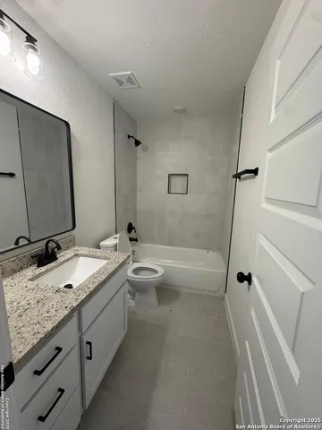 $279,888 | 2100 Owens Avenue, Three Rivers, TX 78071