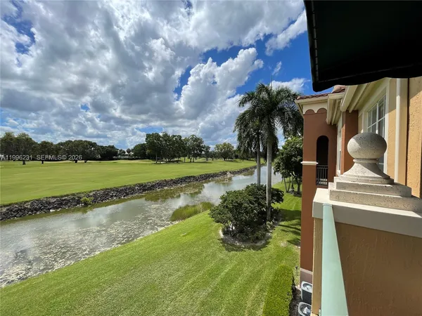 $3,100 | 11720 St Andrews Place, Unit 302, Wellington, FL 33414