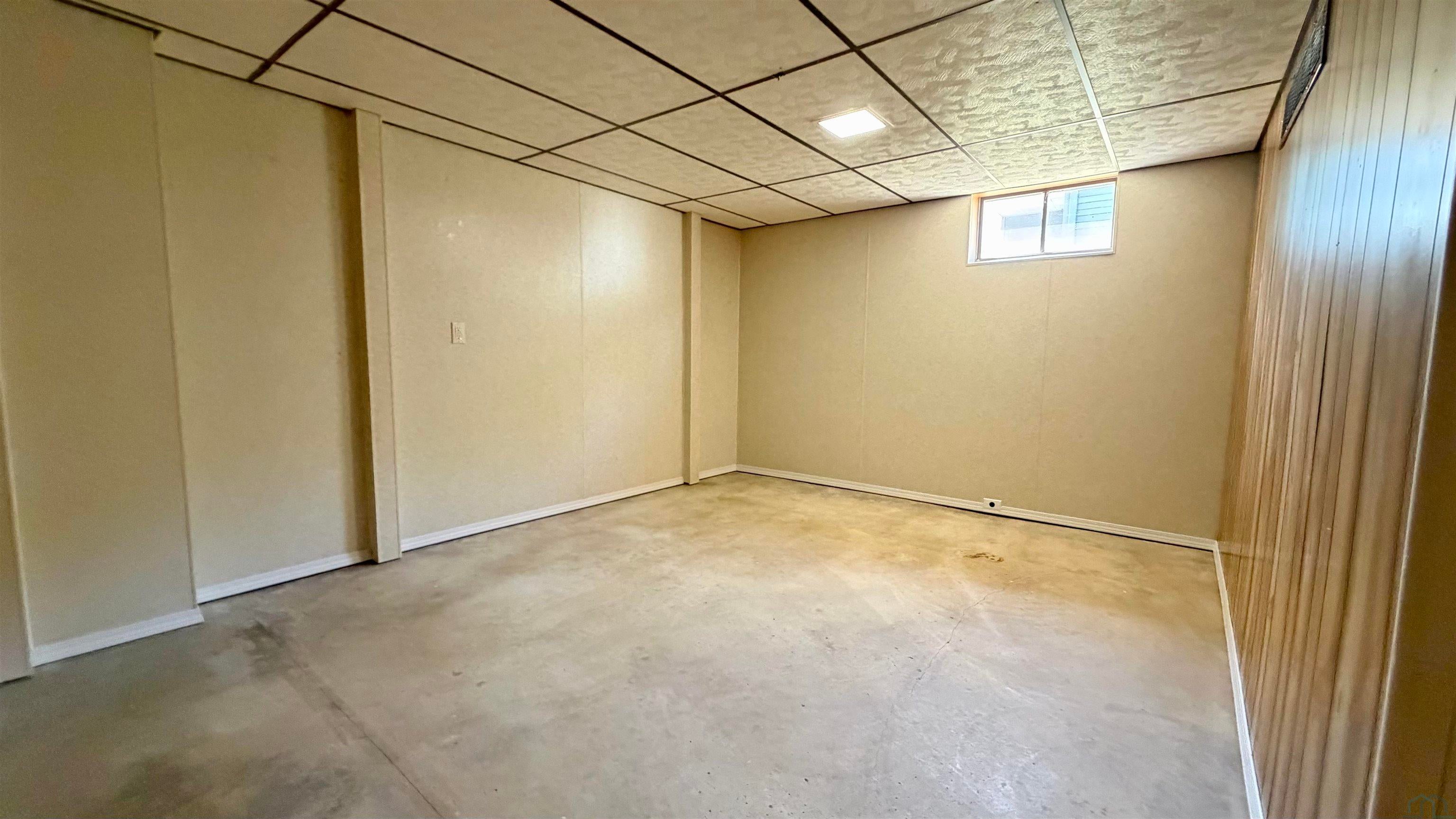 810 Cherokee Street Alta, IA 51002 - Photo 11 of 13 Gallery Image 11