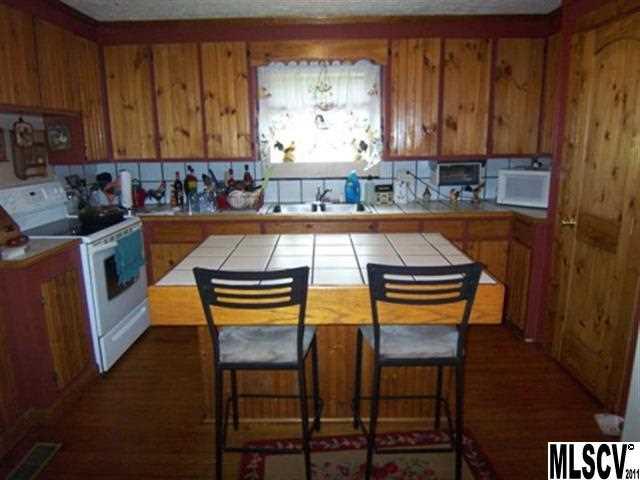 138 Haigler Road Lenoir, NC 28645 - Photo 3 of 19 Gallery Image 3