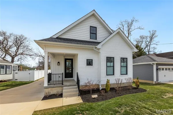 $975,000 | 516 Arminda Avenue, Kirkwood, MO 63122