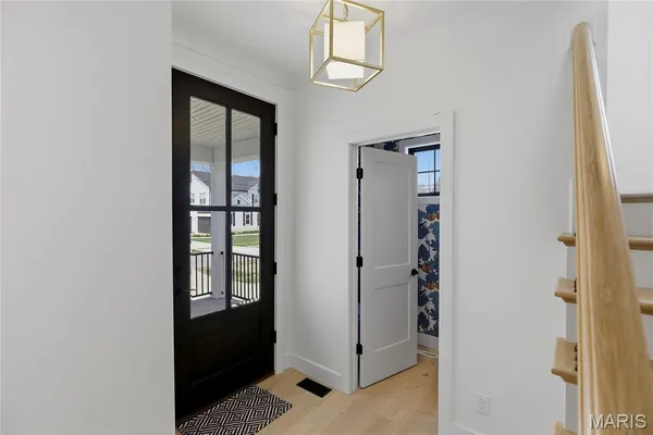 $950,000 | 516 Arminda Avenue, Kirkwood, MO 63122