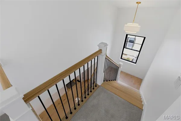 $950,000 | 516 Arminda Avenue, Kirkwood, MO 63122