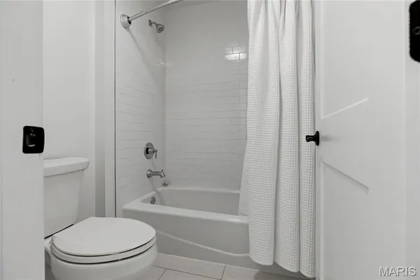 $950,000 | 516 Arminda Avenue, Kirkwood, MO 63122