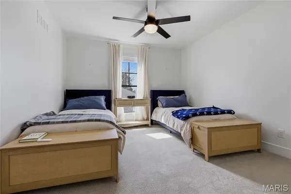 $950,000 | 516 Arminda Avenue, Kirkwood, MO 63122