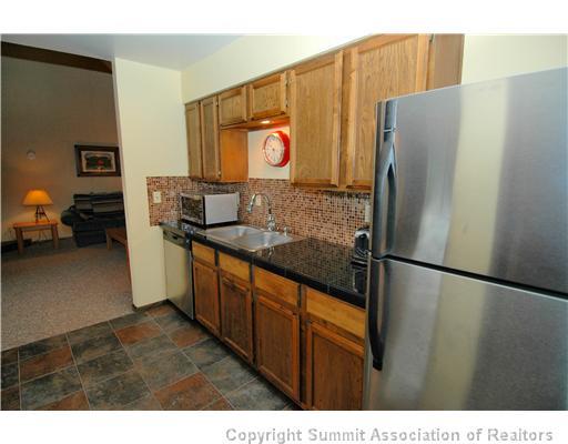 325 Four Oclock Road, Unit A304 Breckenridge, CO 80424 - Photo 4 of 25 Gallery Image 4