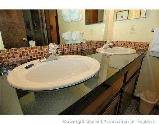 325 Four Oclock Road, Unit A304 Breckenridge, CO 80424 - Photo 9 of 25 Gallery Image 9