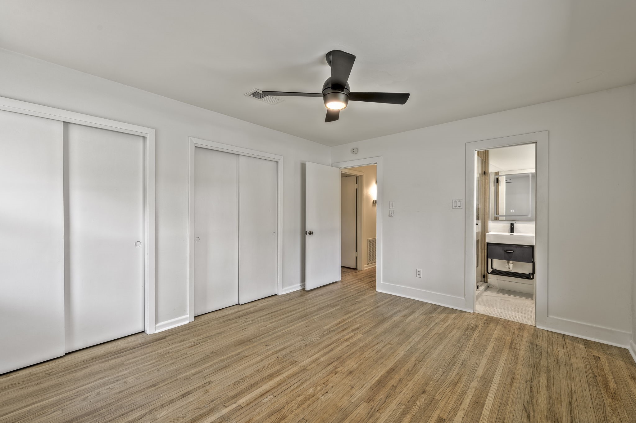 8927 Rockhurst Drive Houston, TX 77080 - Photo 16 of 44