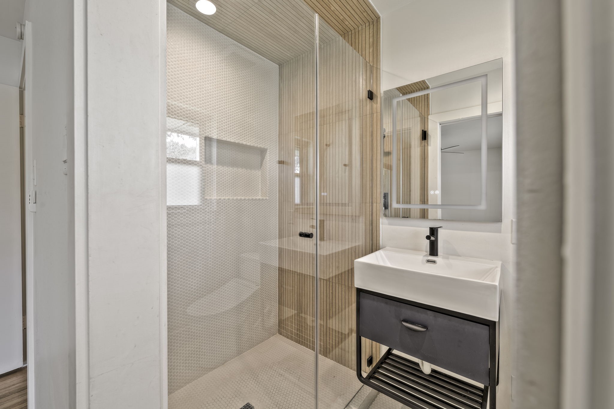 8927 Rockhurst Drive Houston, TX 77080 - Photo 18 of 44