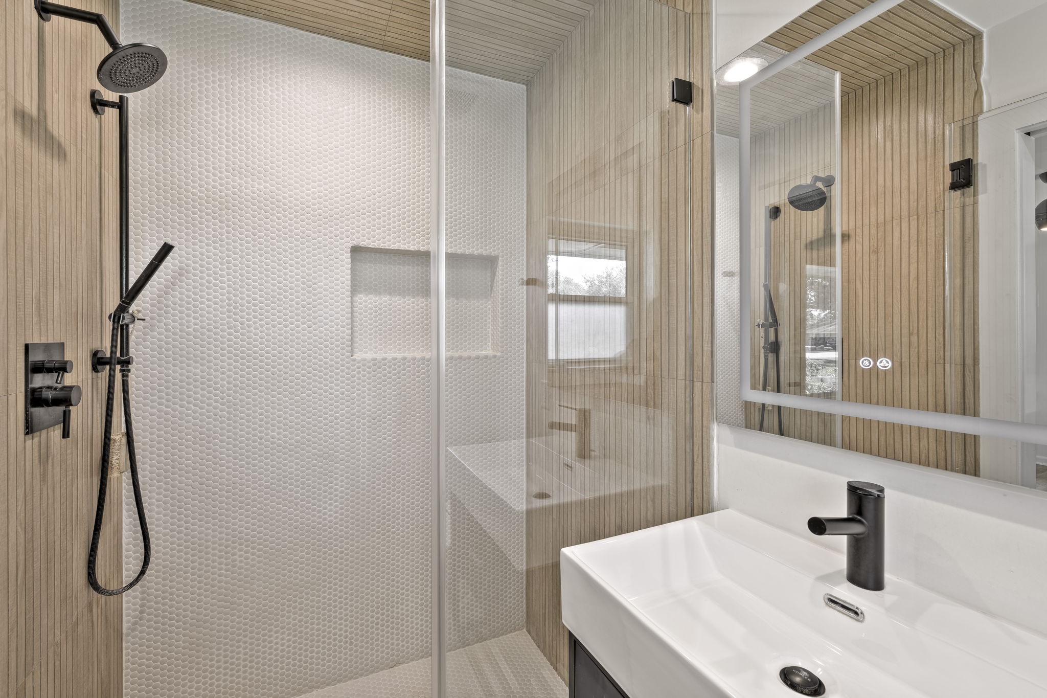 8927 Rockhurst Drive Houston, TX 77080 - Photo 19 of 44