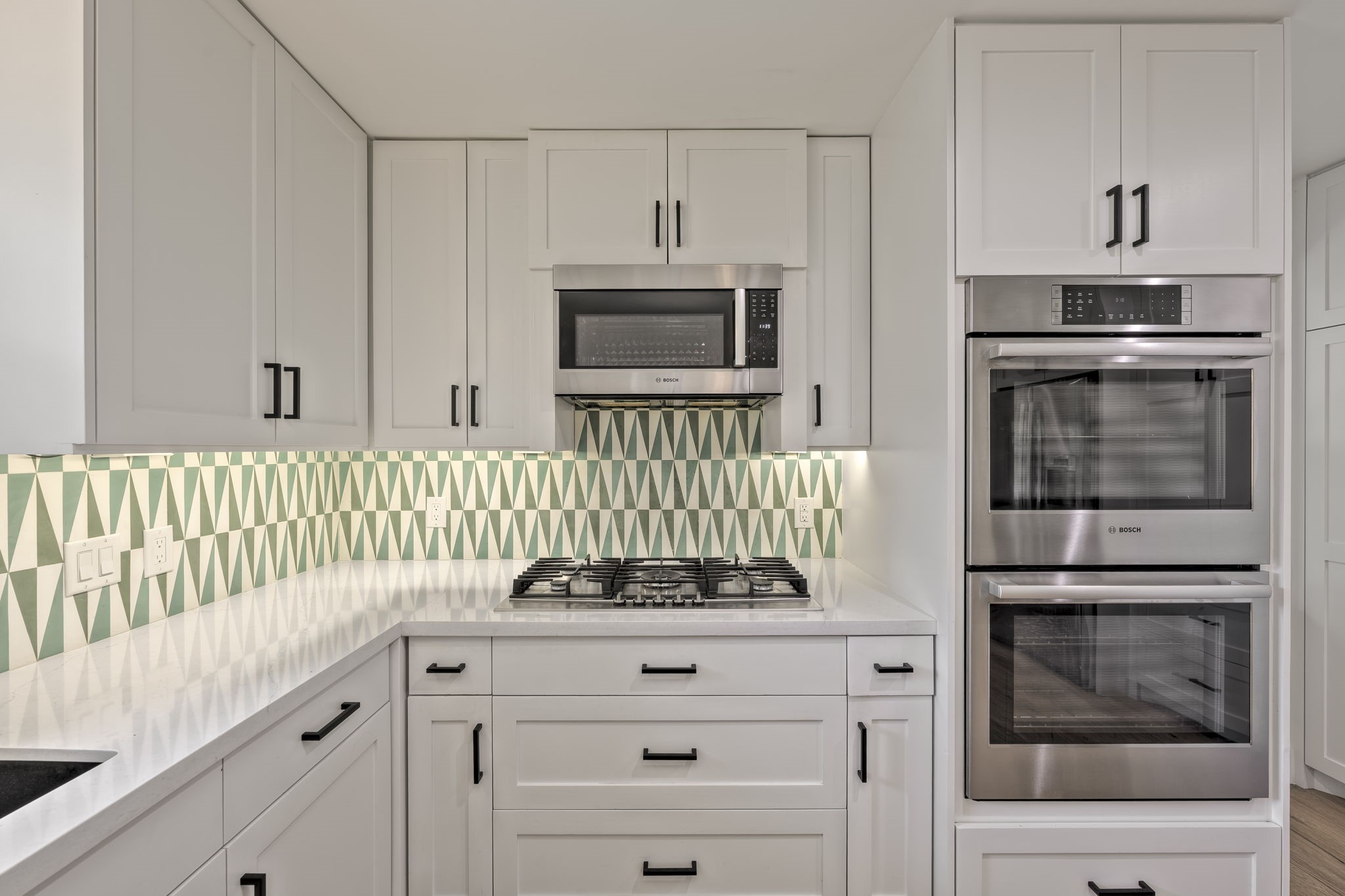 8927 Rockhurst Drive Houston, TX 77080 - Photo 3 of 44