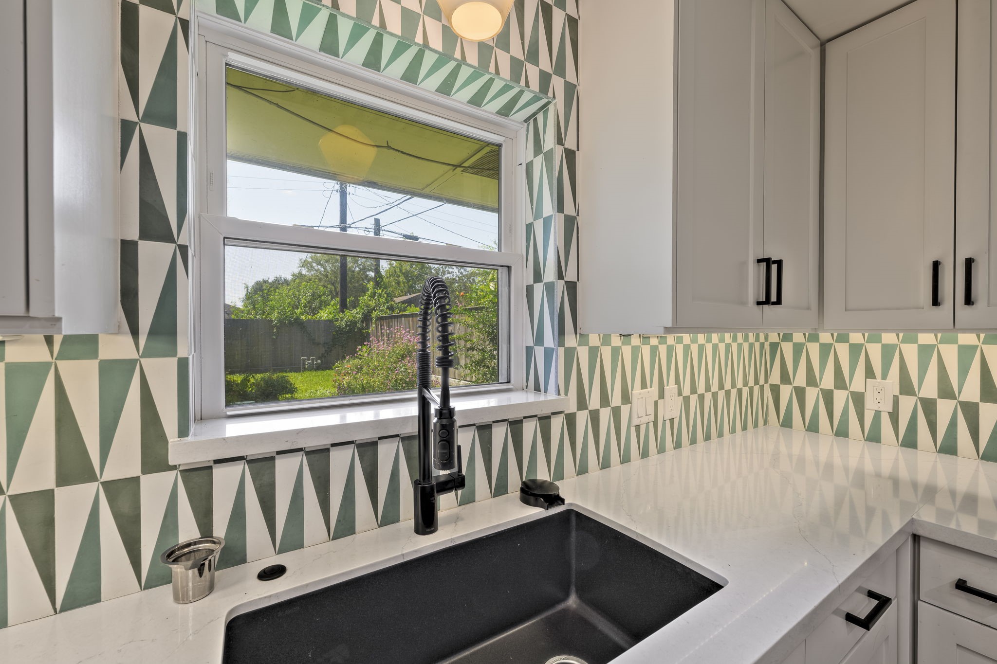 8927 Rockhurst Drive Houston, TX 77080 - Photo 4 of 44