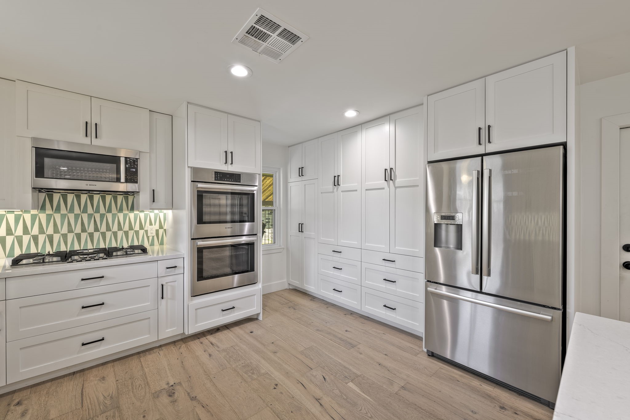 8927 Rockhurst Drive Houston, TX 77080 - Photo 5 of 44