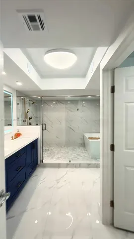 $1,259,000 | 6001 North Ocean Drive, Unit 1204, Hollywood, FL 33019