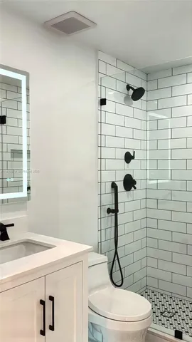 $1,259,000 | 6001 North Ocean Drive, Unit 1204, Hollywood, FL 33019