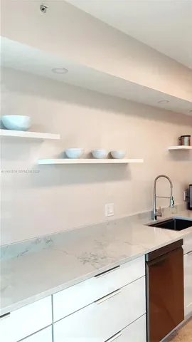 $1,259,000 | 6001 North Ocean Drive, Unit 1204, Hollywood, FL 33019