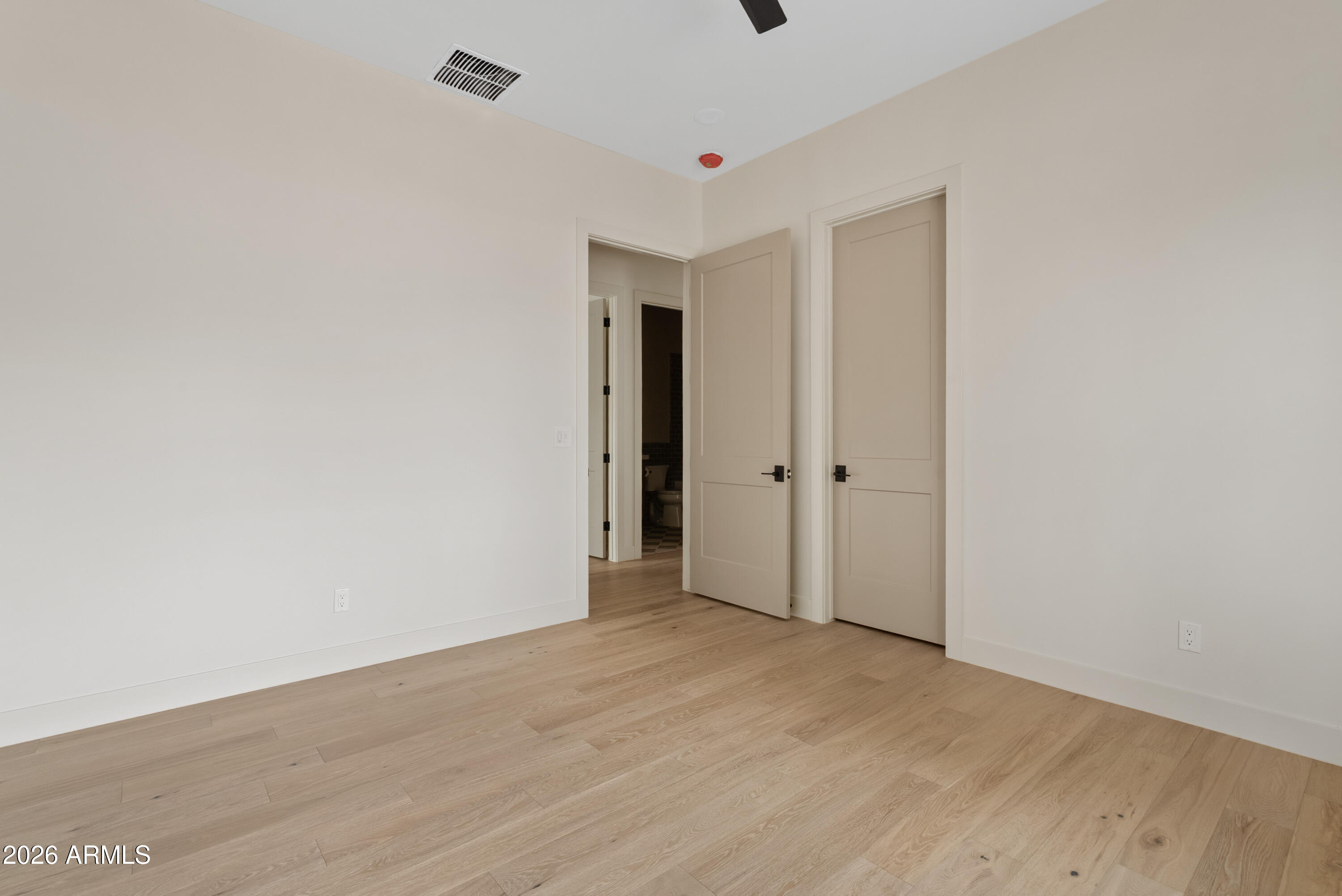 4035 East Osborn Road Phoenix, AZ 85018 - Photo 35 of 63 a view of an empty room
