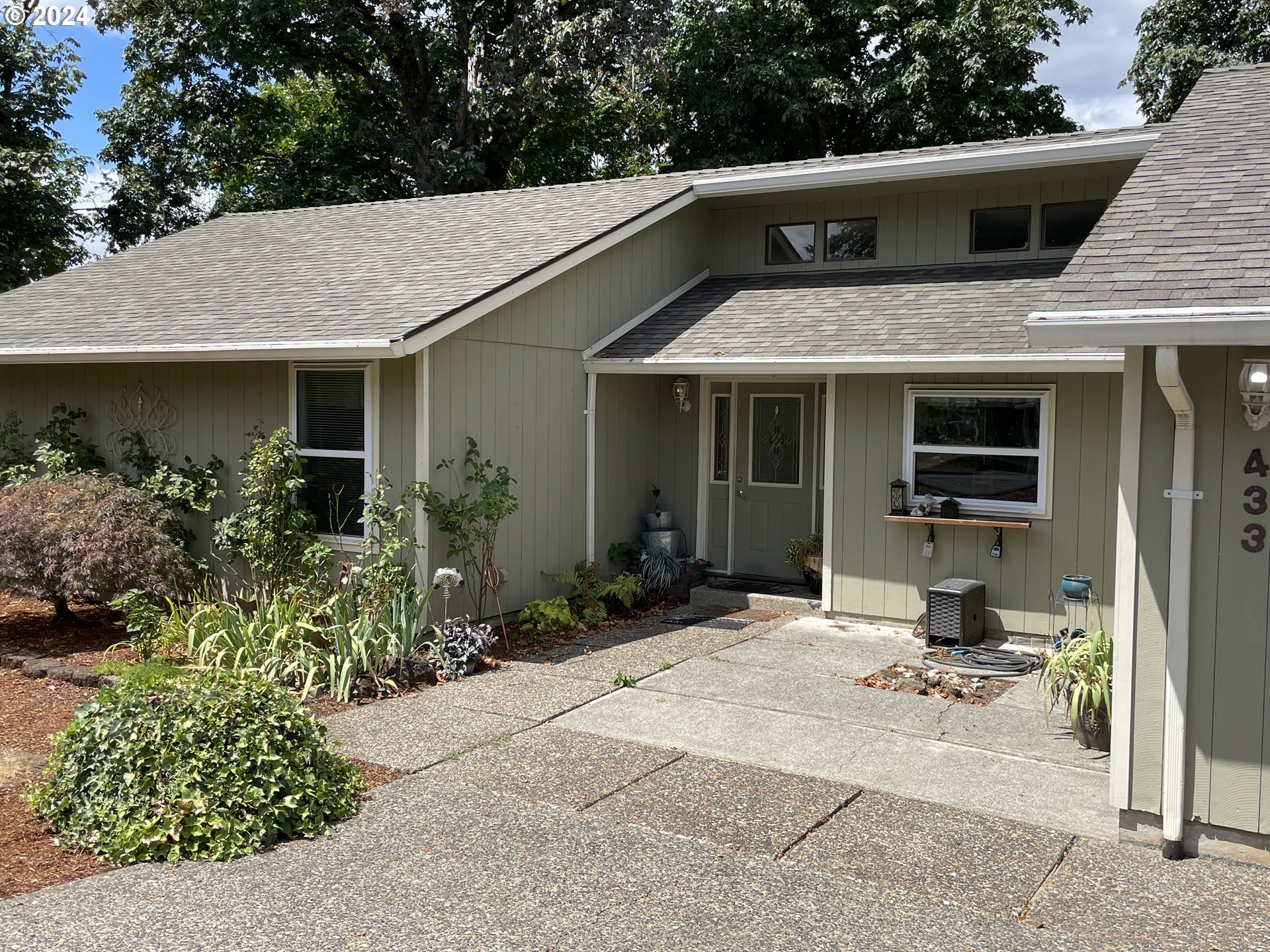 433 Ridge Crest Drive Oregon City, OR 97045 - Photo 2 of 38 Gallery Image 2