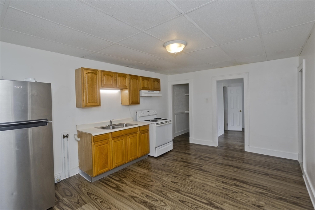 599 Chicopee Street Chicopee, MA 01013 - Photo 12 of 39