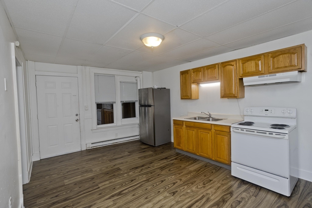 599 Chicopee Street Chicopee, MA 01013 - Photo 13 of 39