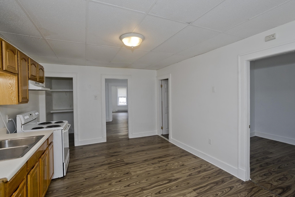 599 Chicopee Street Chicopee, MA 01013 - Photo 14 of 39