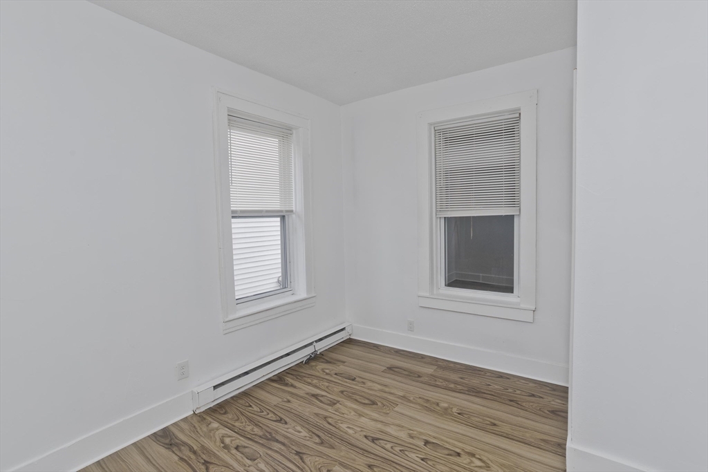 599 Chicopee Street Chicopee, MA 01013 - Photo 15 of 39