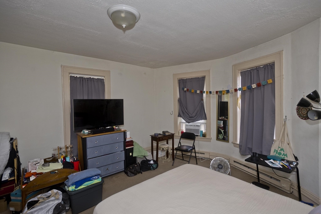 599 Chicopee Street Chicopee, MA 01013 - Photo 29 of 39