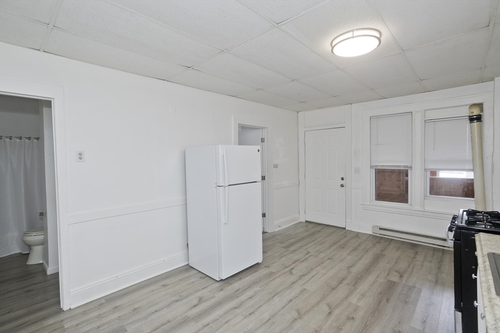 599 Chicopee Street Chicopee, MA 01013 - Photo 4 of 39