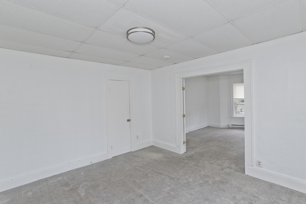 599 Chicopee Street Chicopee, MA 01013 - Photo 5 of 39