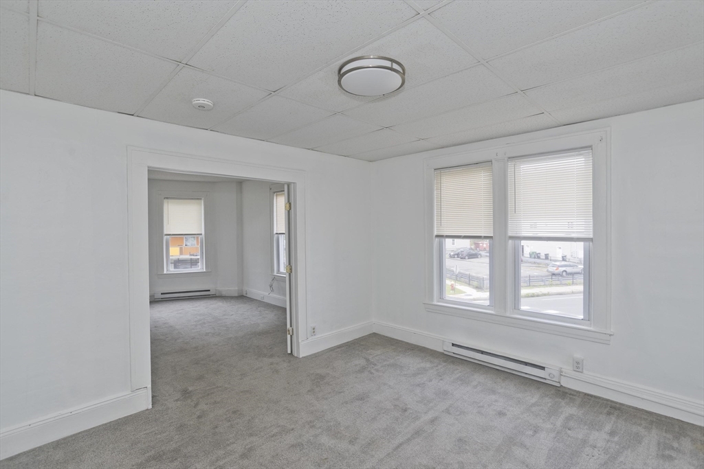 599 Chicopee Street Chicopee, MA 01013 - Photo 9 of 39