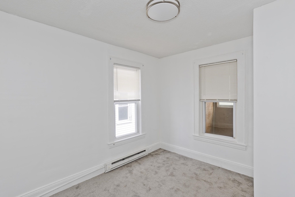 599 Chicopee Street Chicopee, MA 01013 - Photo 10 of 39