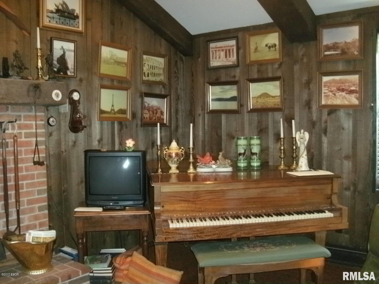 715 East Main Street Ridgway, IL 62979 - Photo 20 of 43