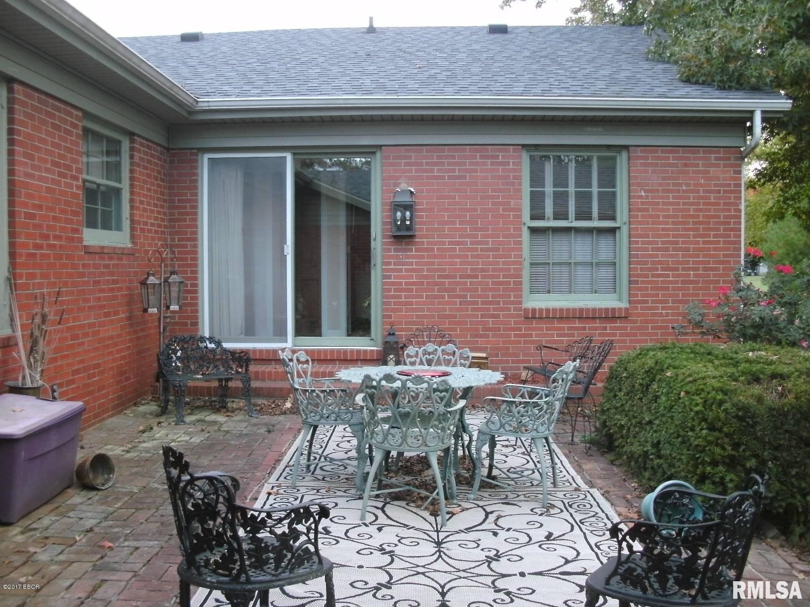 715 East Main Street Ridgway, IL 62979 - Photo 31 of 43