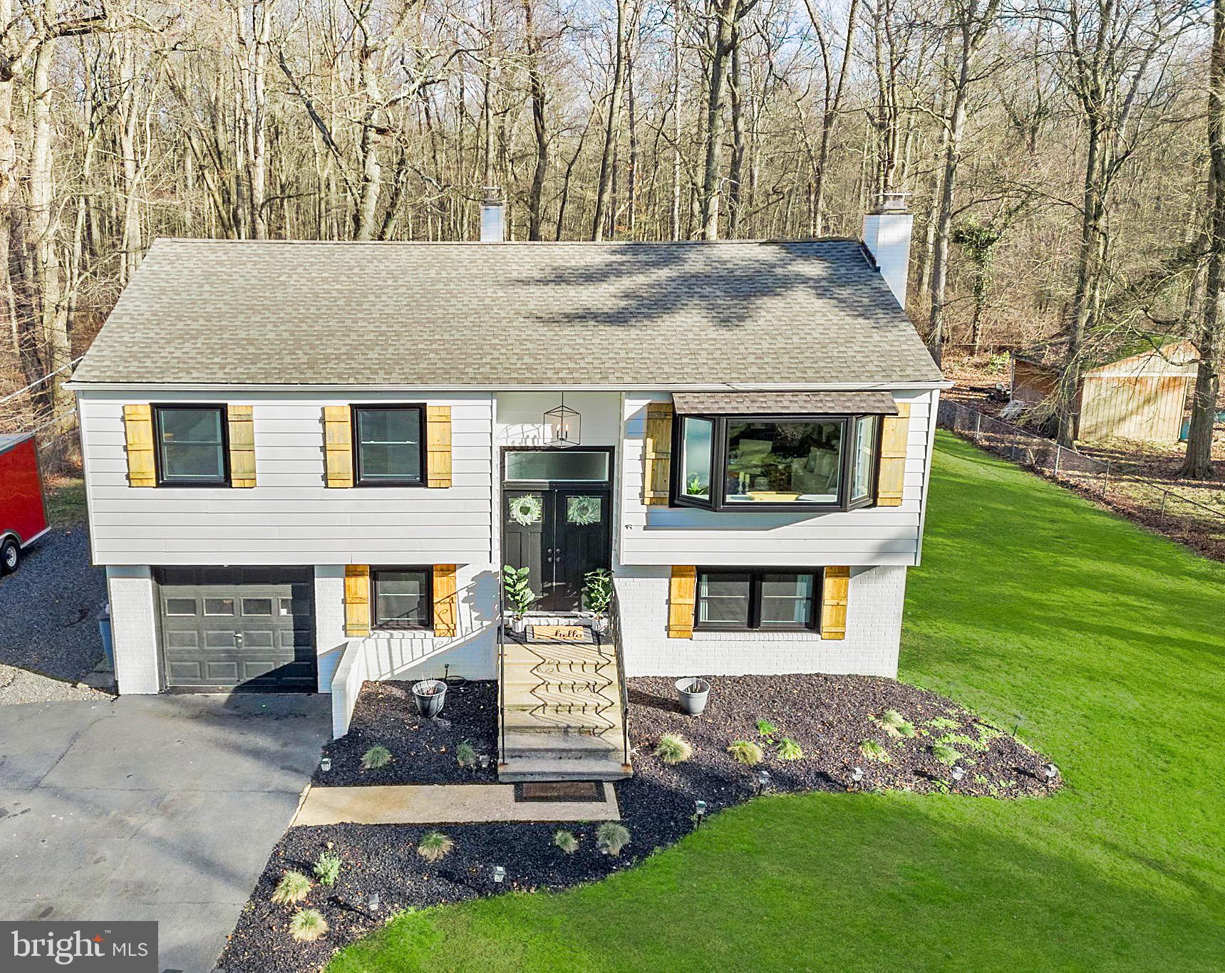 28056 Gaunts Bridge Road Columbus, NJ 08022 - Photo 1 of 36