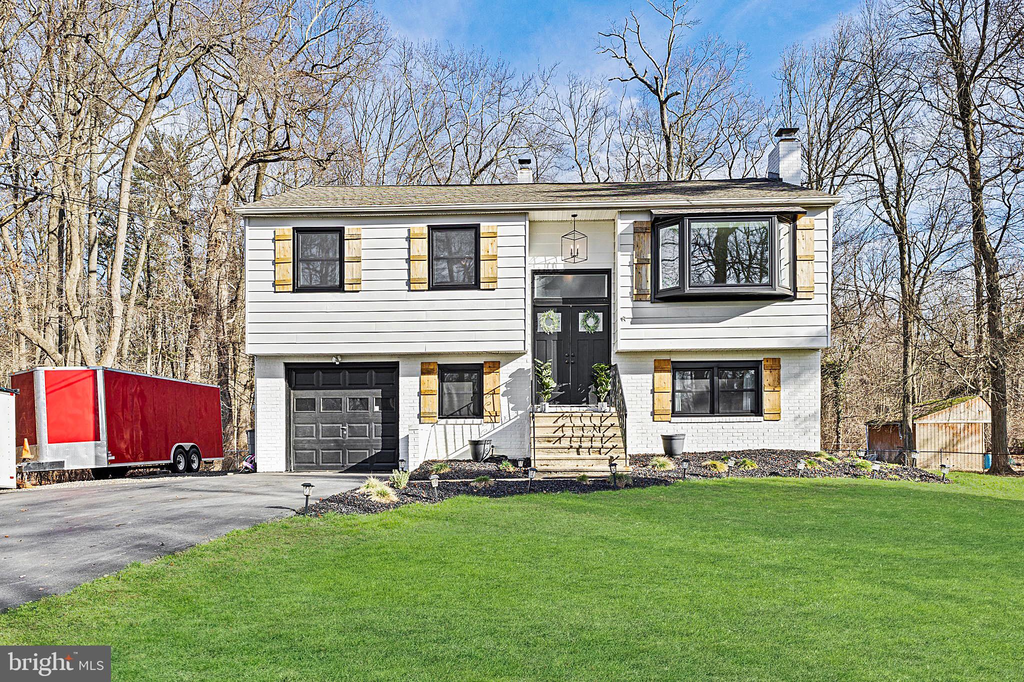 28056 Gaunts Bridge Road Columbus, NJ 08022 - Photo 2 of 36